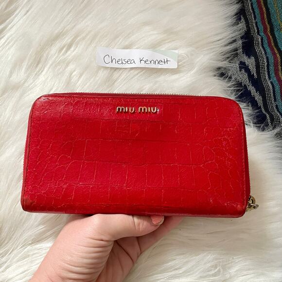 Miu Miu Vernice Crocodile Embossed Calfskin Zip Around Wallet Red 0107 - Picture 2 of 10